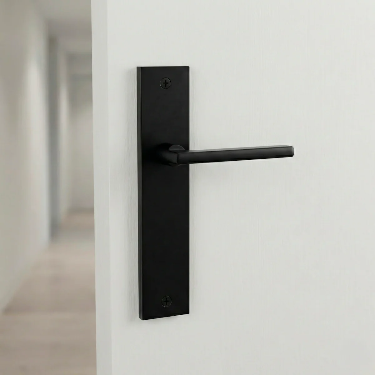 Manilla modelo '530' con placa rectangular negra mate de aluminio para puertas - Image 3