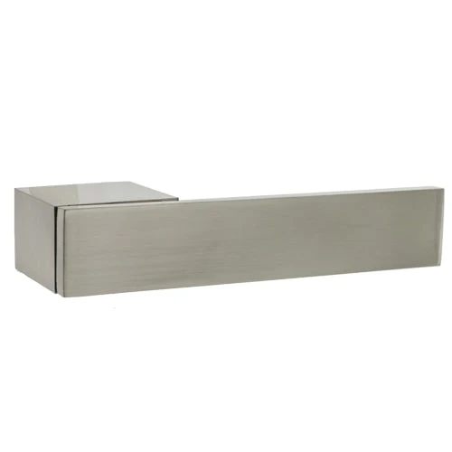 Vanguardista manilla modelo Eros '1045' con roseta rectangular acabado níquel satinado para puertas - Image 3