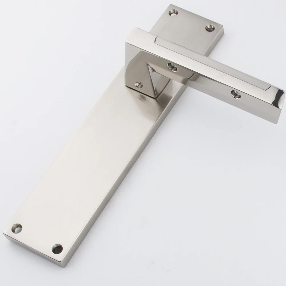 Manilla modelo '620' con placa rectangular de zamak acabado bicolor para puertas - Image 3