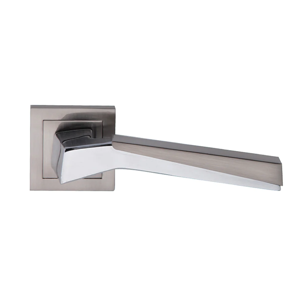 Manilla modelo '120' de zamak con Roseta Cuadrada acabado bicolor para puertas