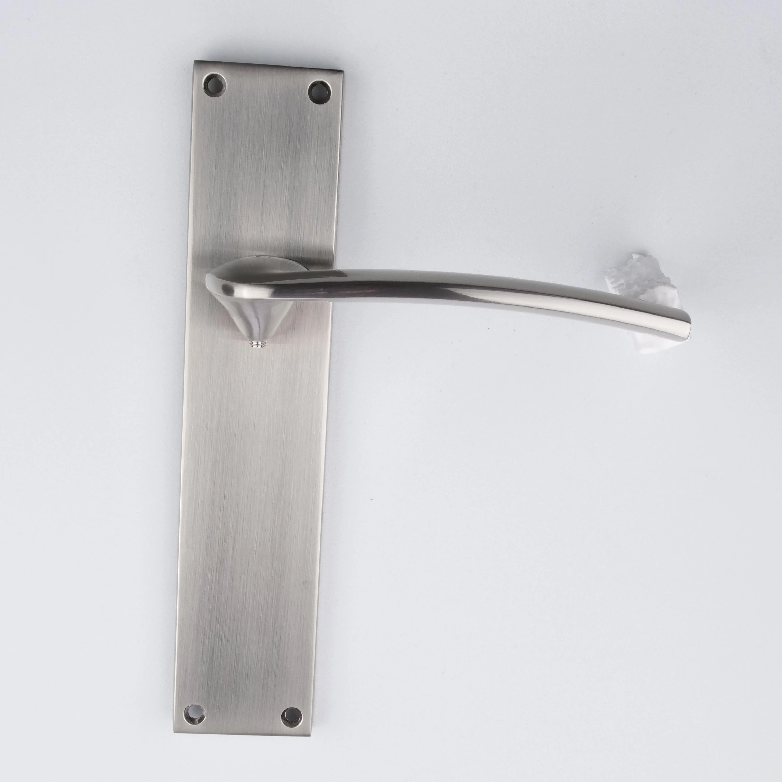 Manilla modelo '340' con placa rectangular para puertas de zamak acabado níquel satinado - Image 5