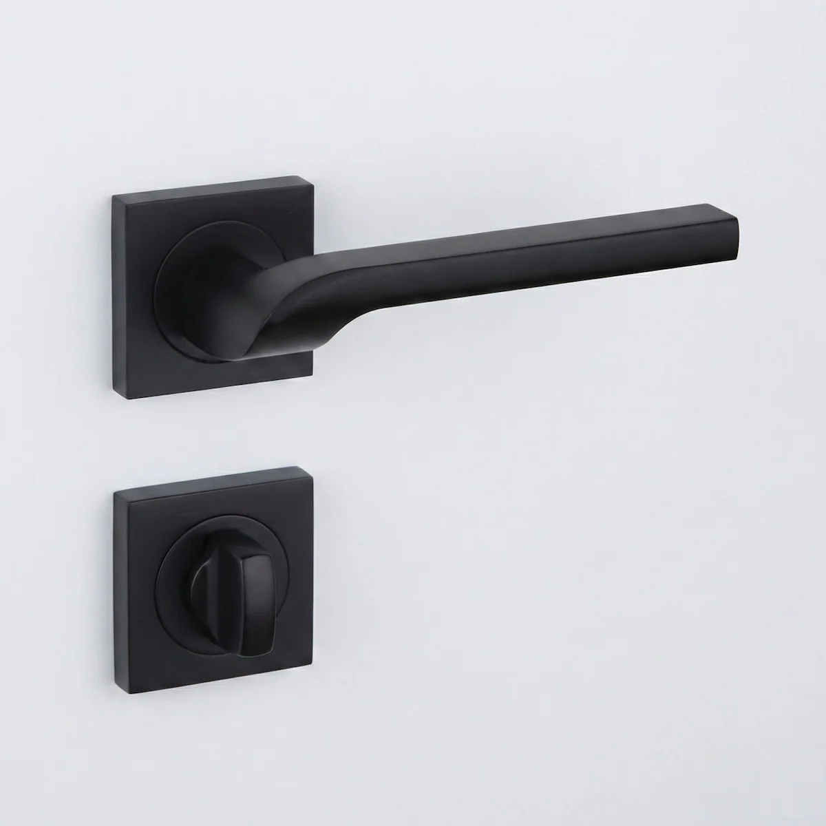 Manilla de aluminio modelo 559 con roseta cuadrada en acabado negro para puertas - Image 5