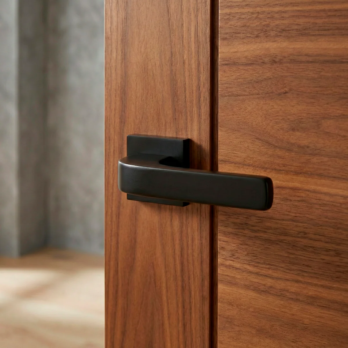 Manilla de zamak modelo 710 con roseta cuadrada en acabado negro para puertas - Image 4