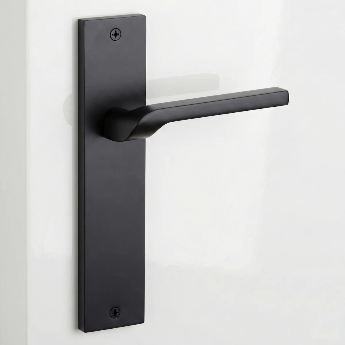 Manilla modelo 559 con placa rectangular de zamak acabado negro para puertas - Image 3