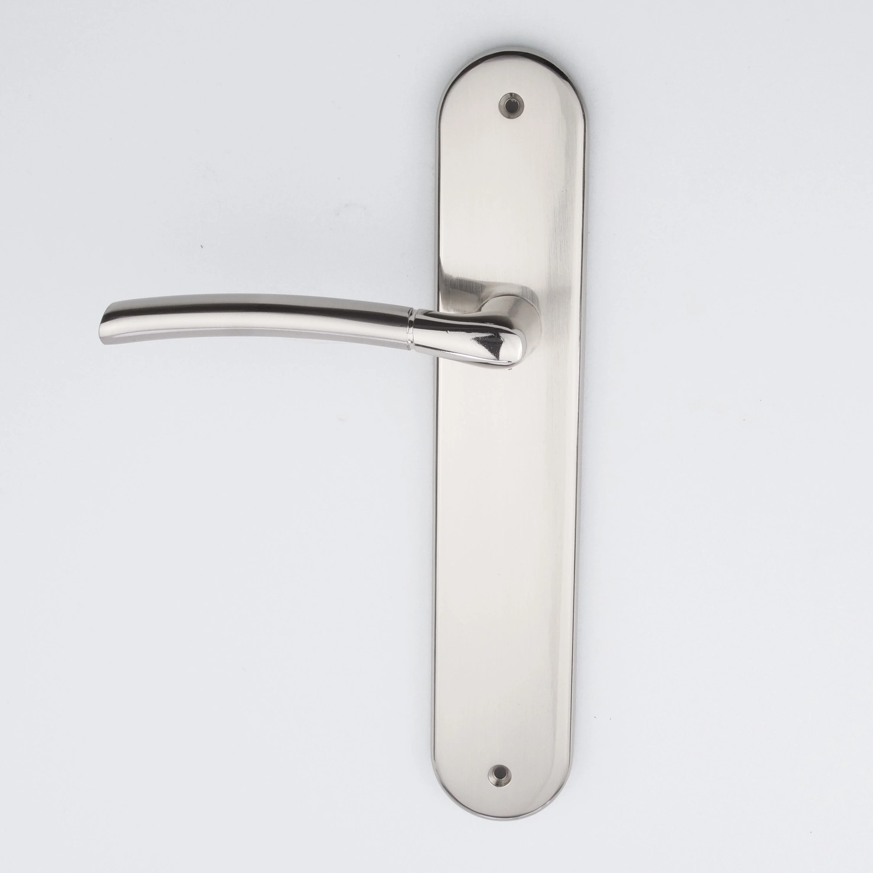 Manilla modelo '430' con placa ovalada de zamak en acabado níquel combinado para puertas - Image 3