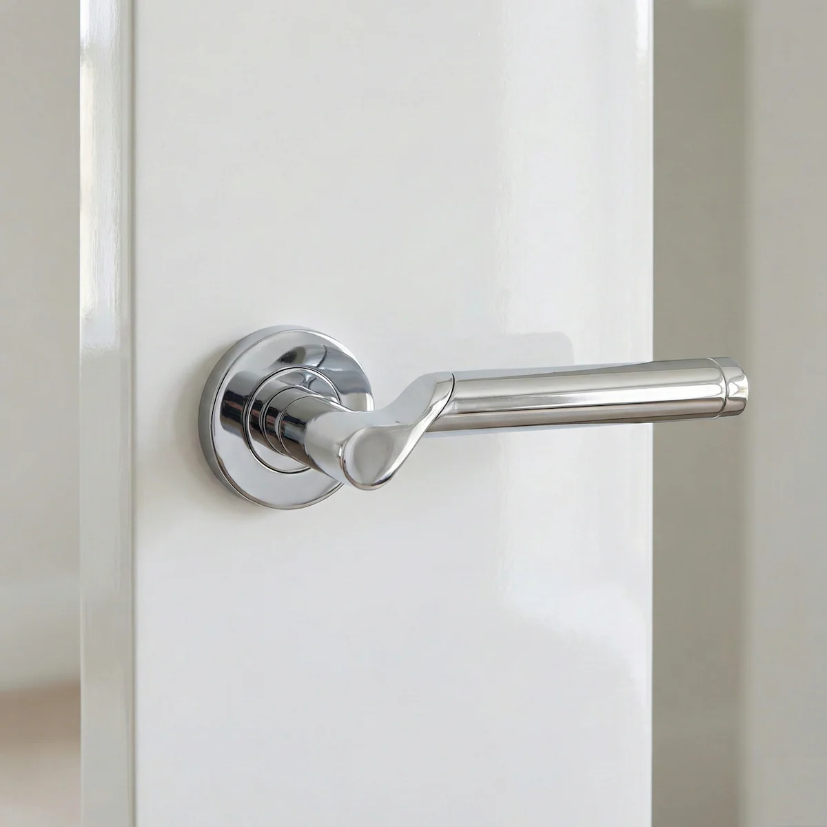 Manilla Senelli para puertas con roseta redonda de zamak en níquel combinado - Image 3